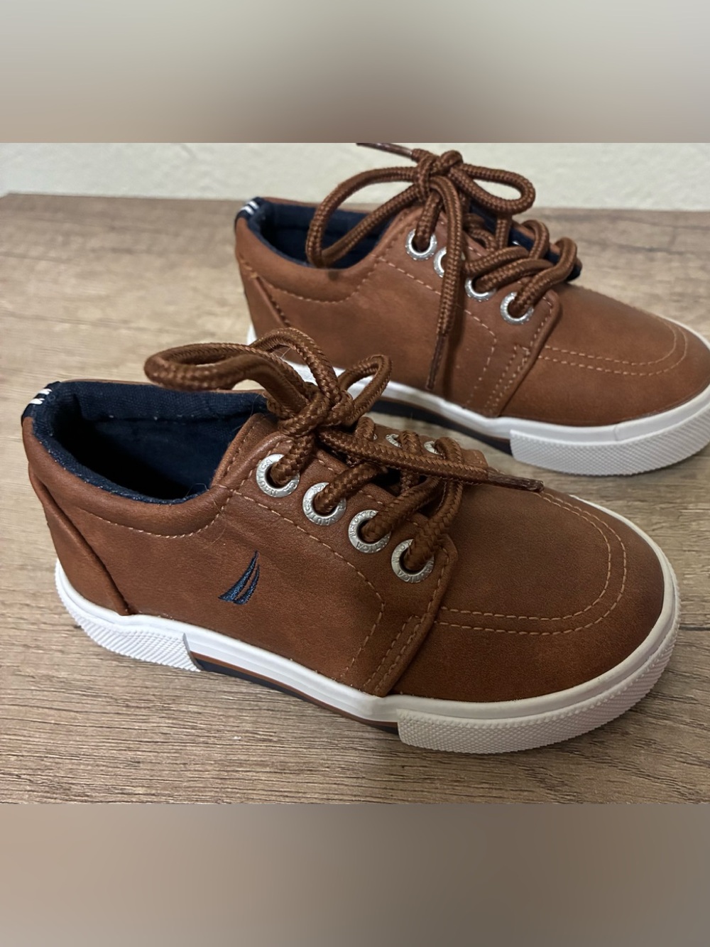 Nautica Boys toddler  Brown Lace-Up Casual Sneakers